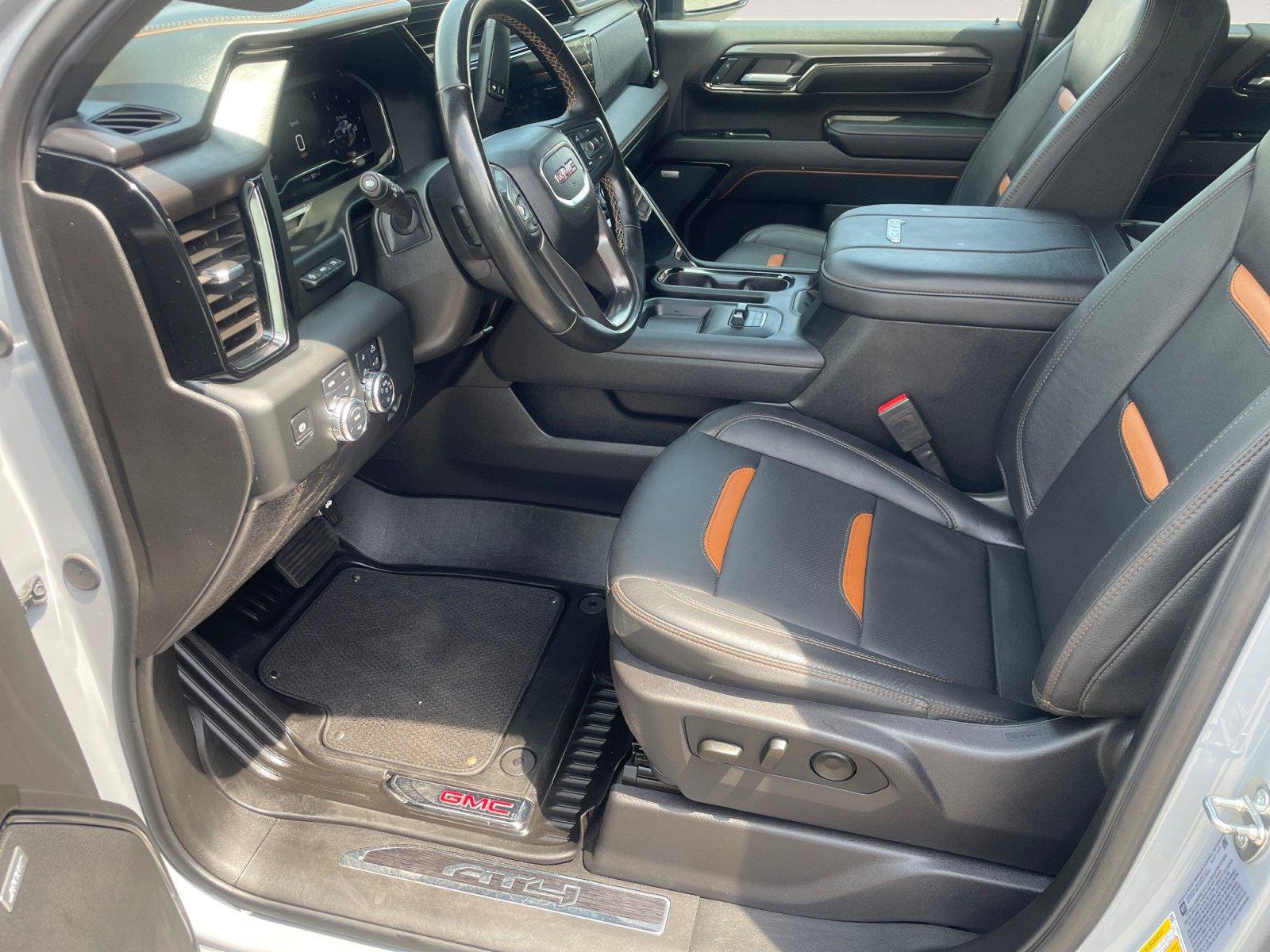 Used 2024 GMC Sierra 2500 AT4 w/ AT4 Premium Plus Package AWD/4WD image 9