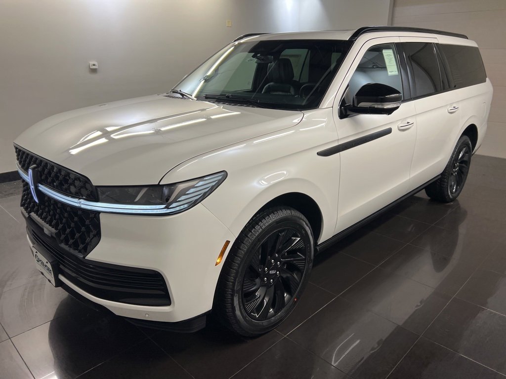 New 2026 Lincoln Navigator L Reserve image 3