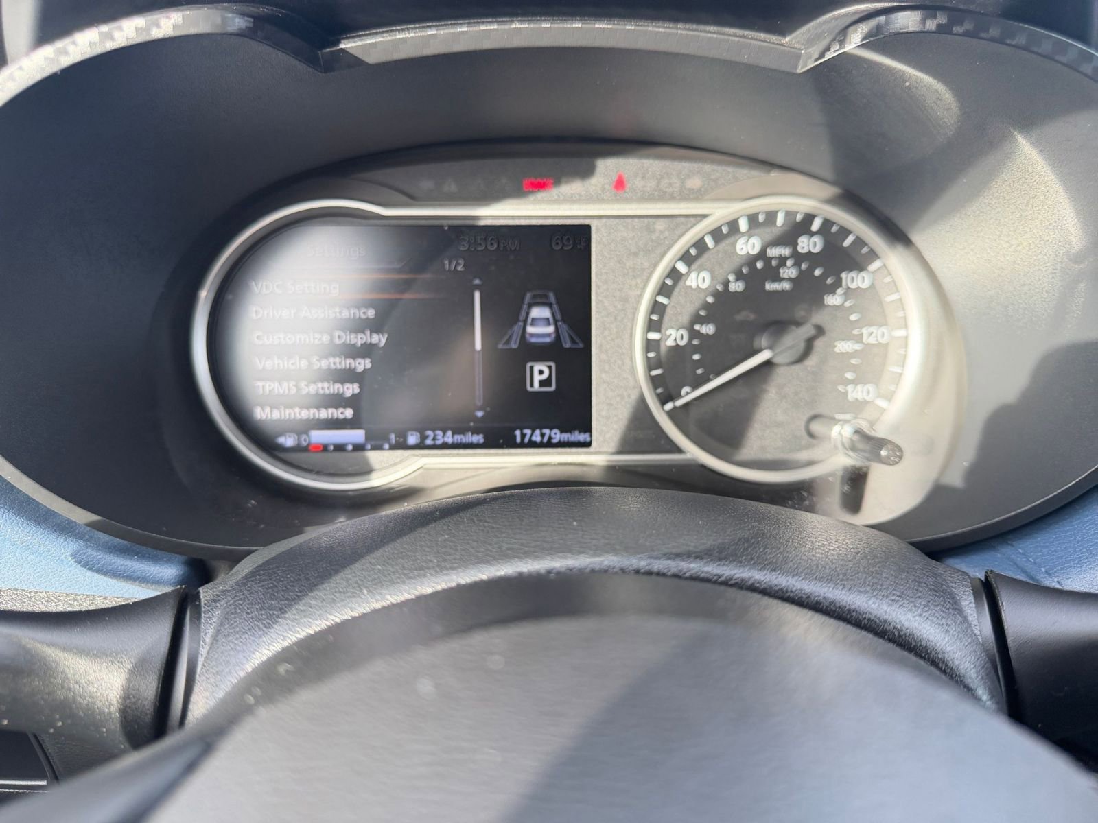 Used 2025 Nissan Versa SV FWD image 40
