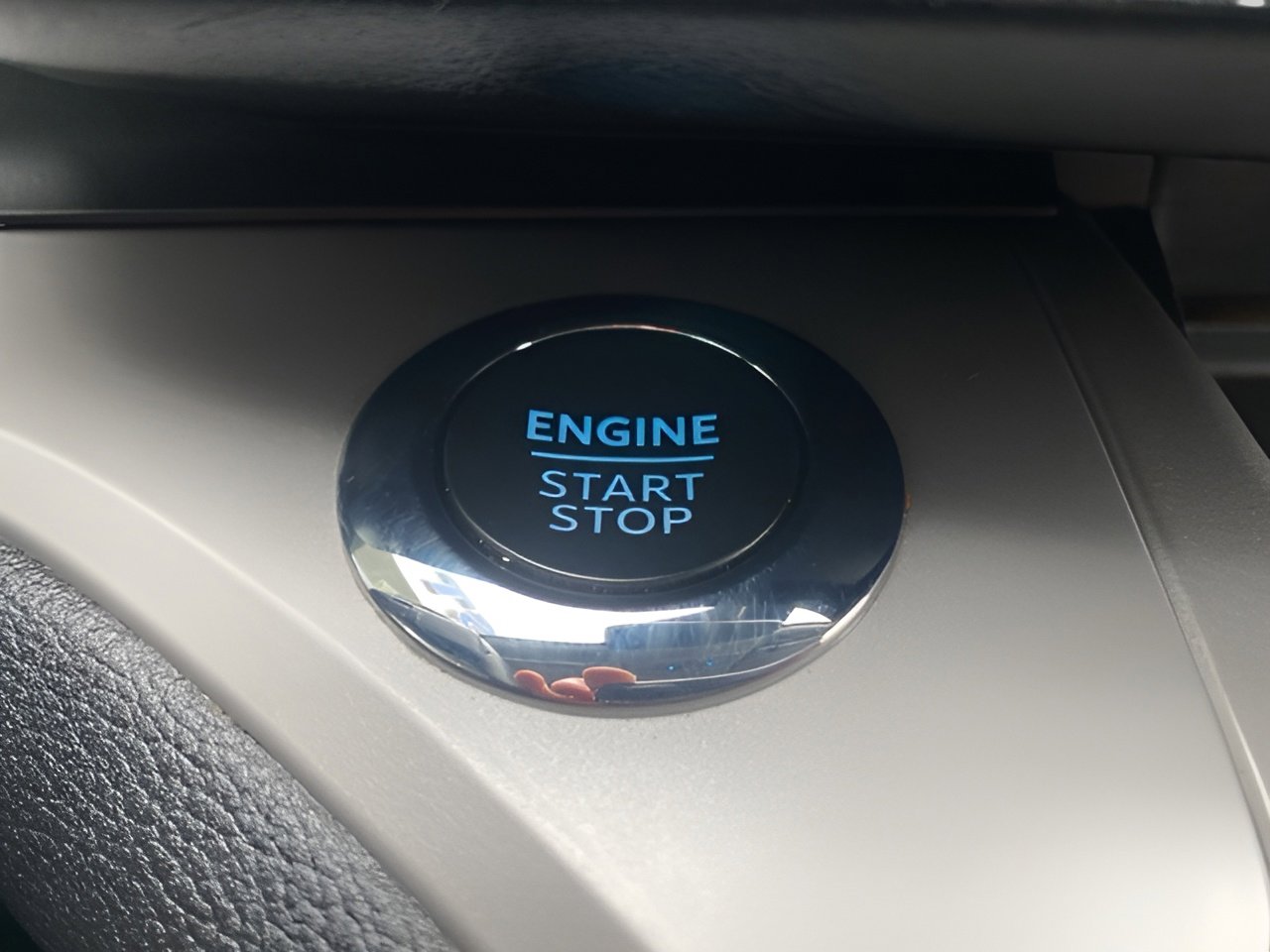 Used 2023 Ford Explorer XLT w/ Equipment Group 202A image 22