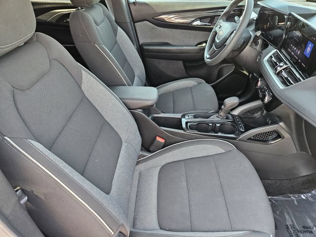 Used 2025 Chevrolet TrailBlazer LT AWD/4WD image 15