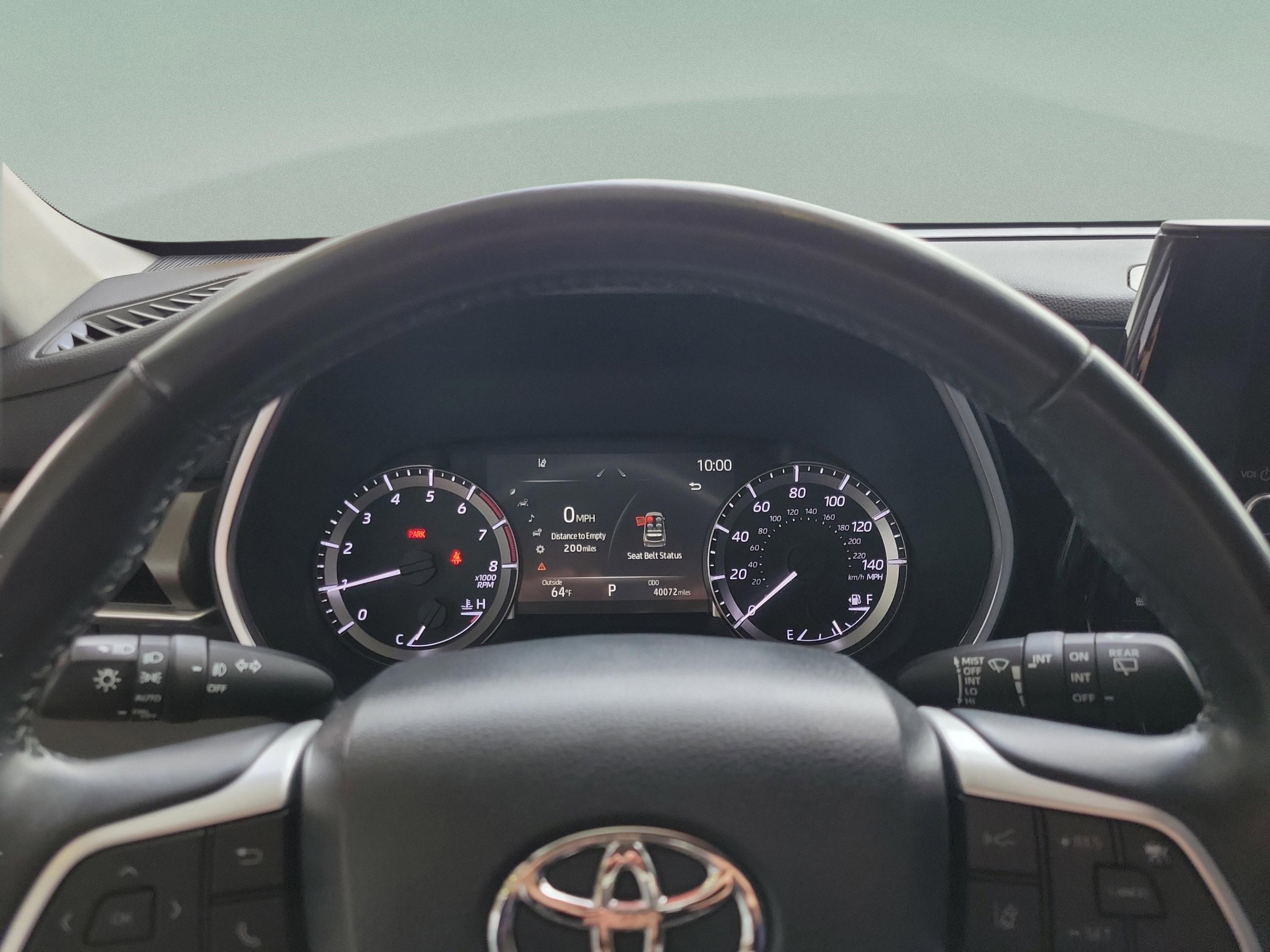 Used 2023 Toyota Highlander XLE image 15