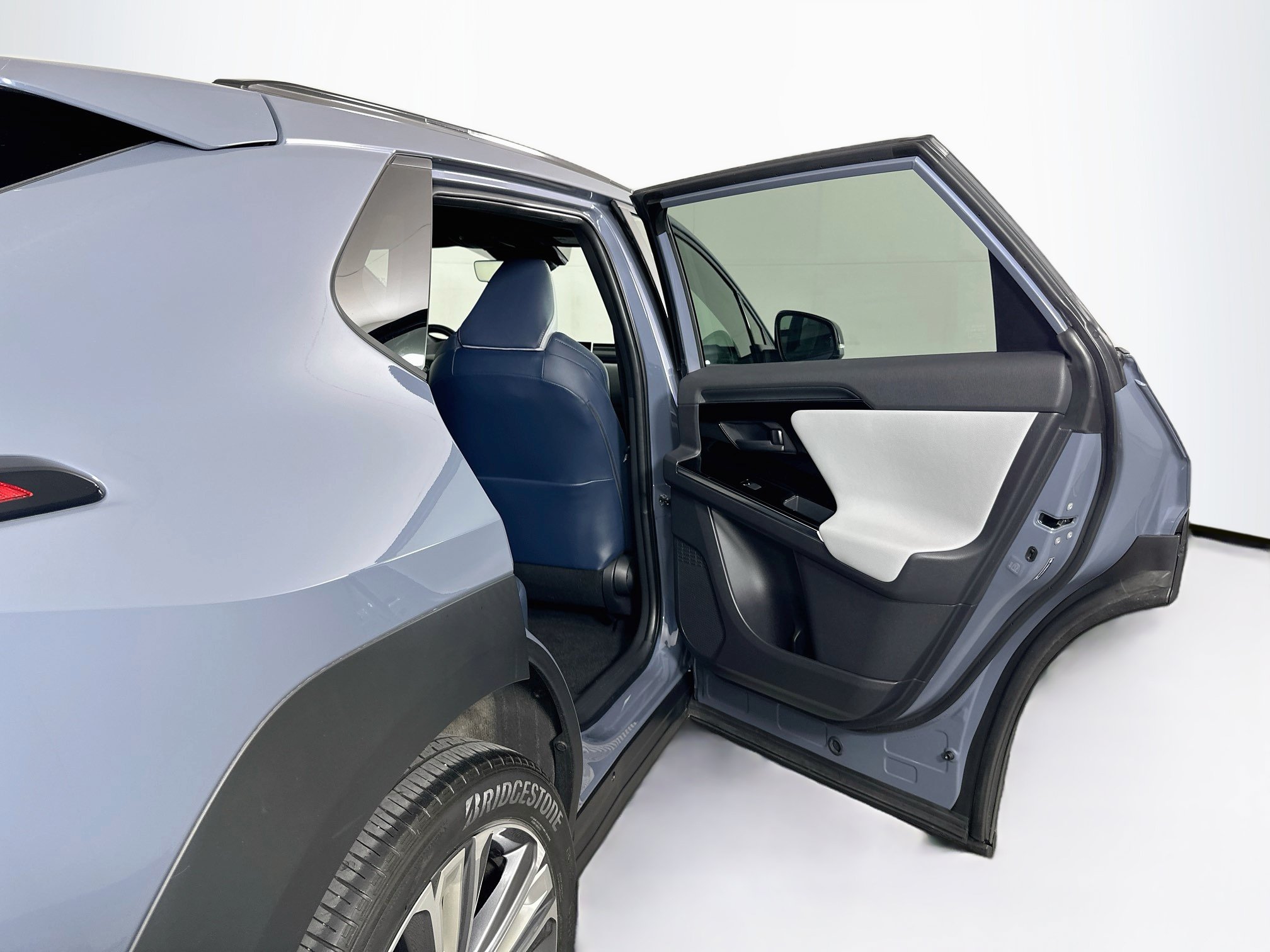 Used 2023 Subaru Solterra AWD image 31
