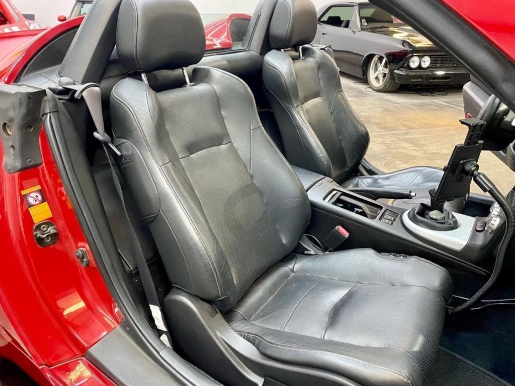 Used 2006 Nissan 350Z Touring image 8