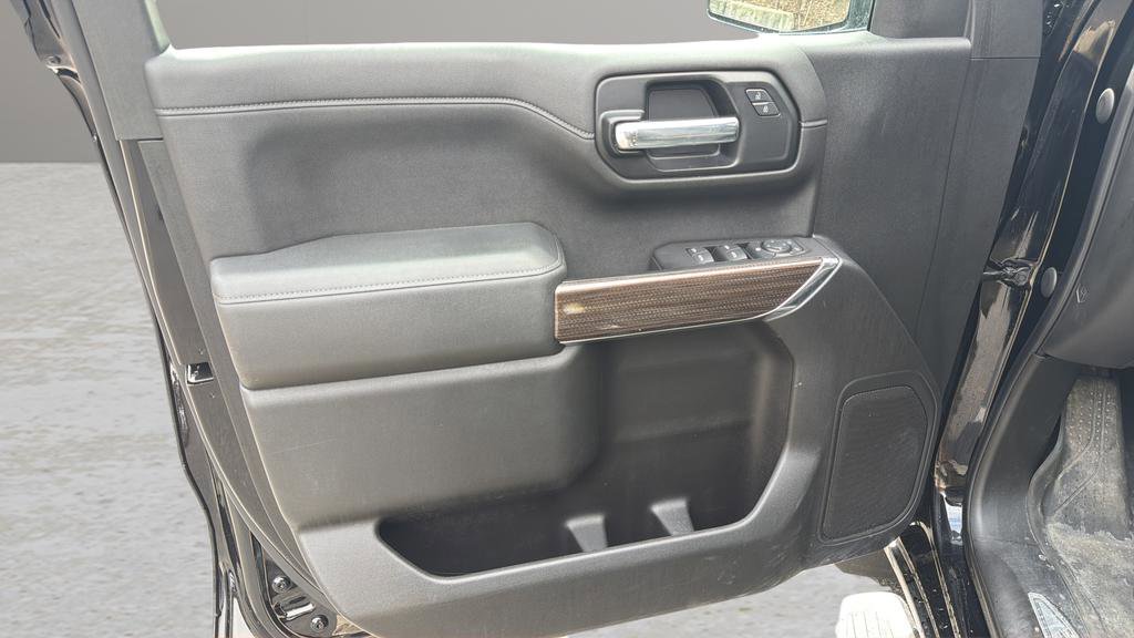 Used 2020 Chevrolet Silverado 1500 LT w/ All-Star Edition image 10