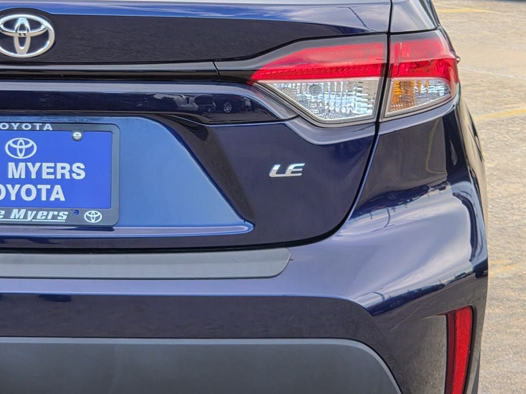 Used 2023 Toyota Corolla LE w/ LE Convenience Package FWD image 9