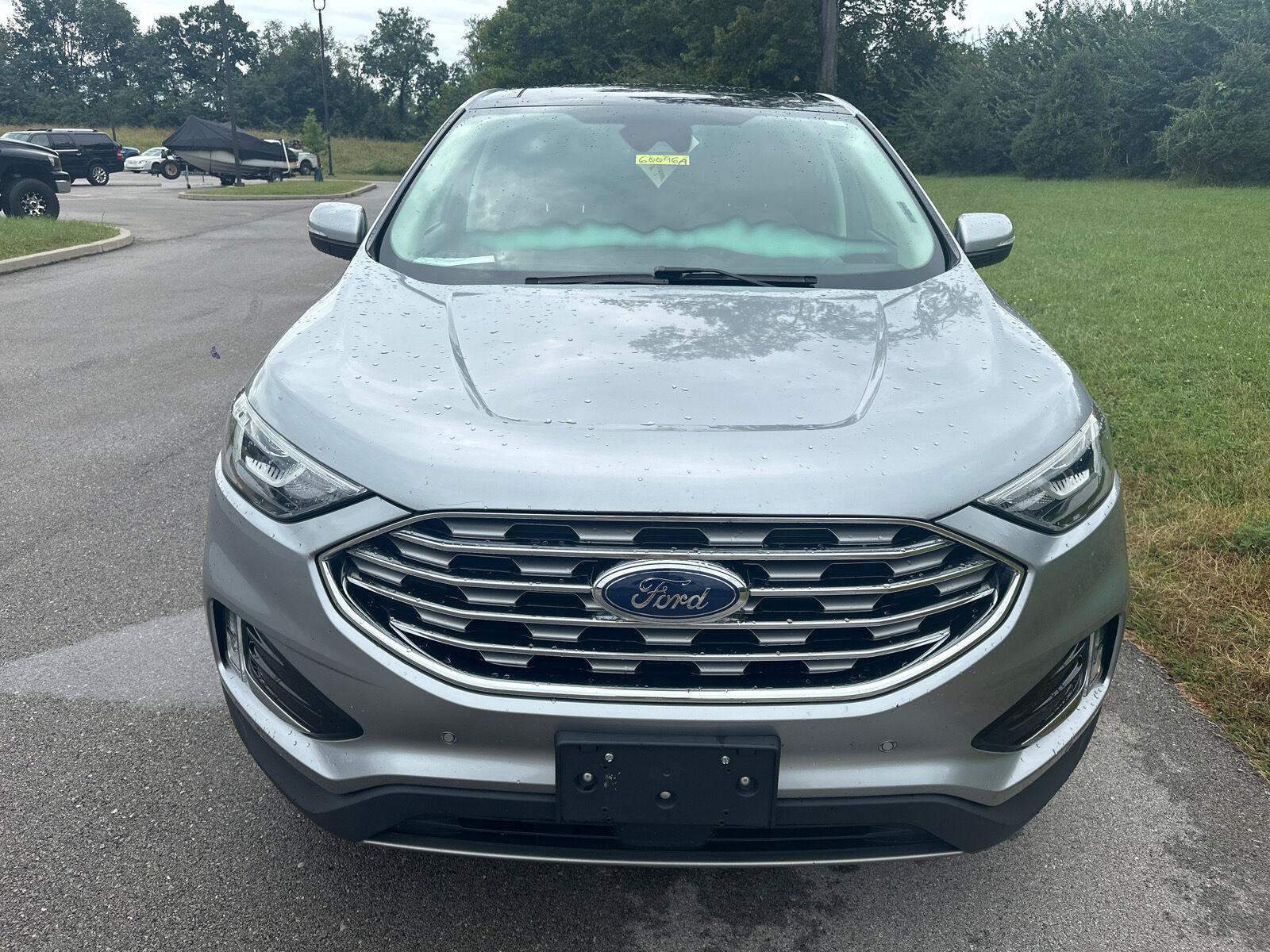 Used 2021 Ford Edge Titanium AWD/4WD image 6