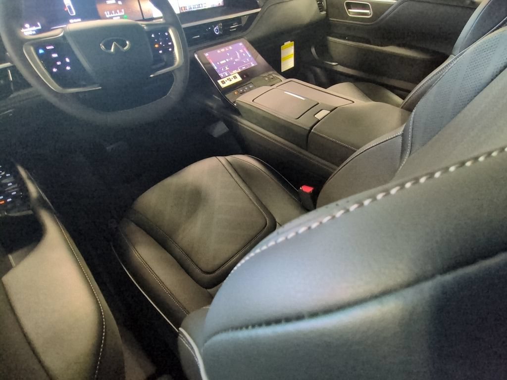 New 2027 INFINITI QX80 Luxe w/ Cargo Package RWD image 17