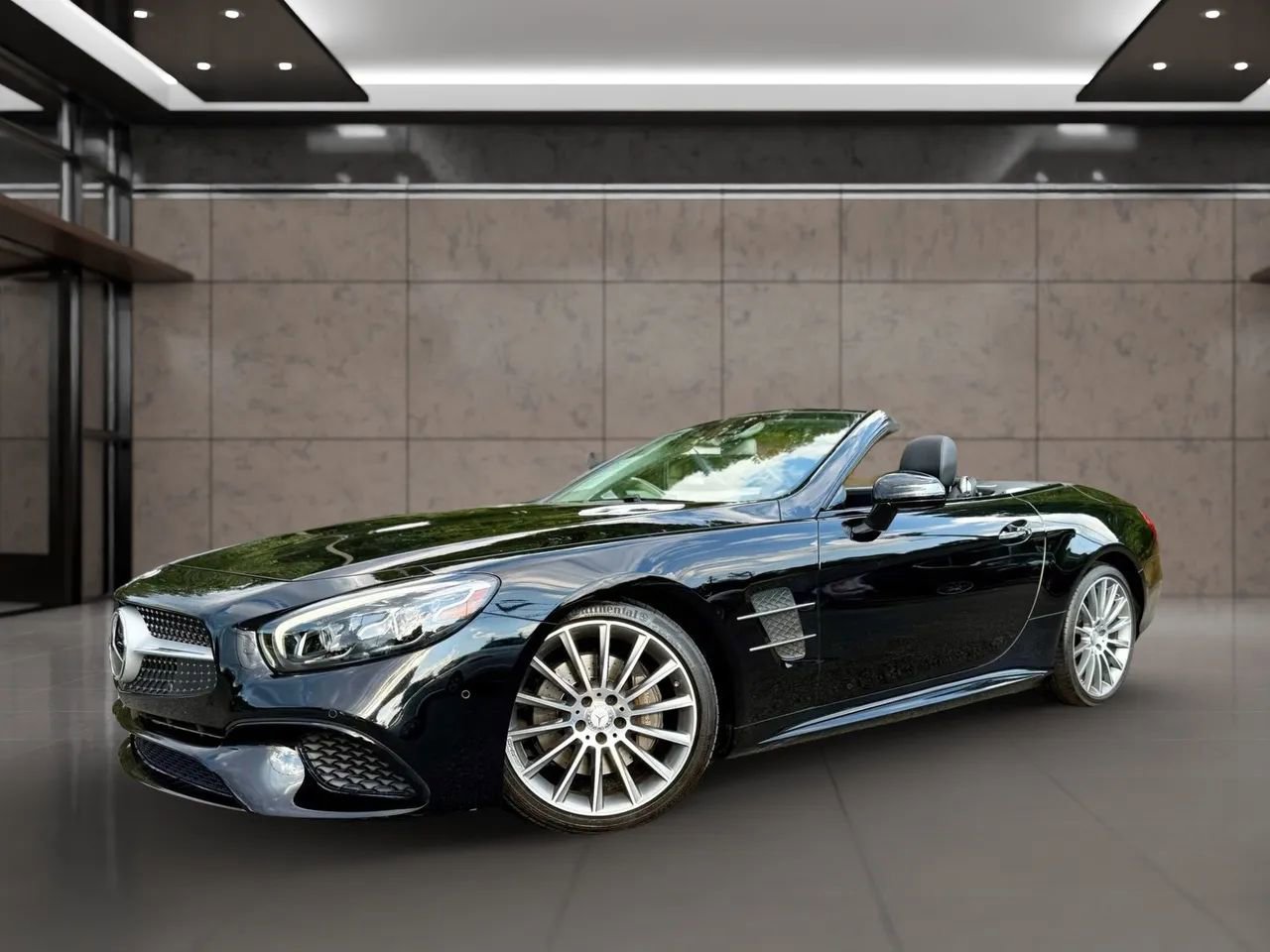 Used 2017 Mercedes-Benz SL 450 image 3