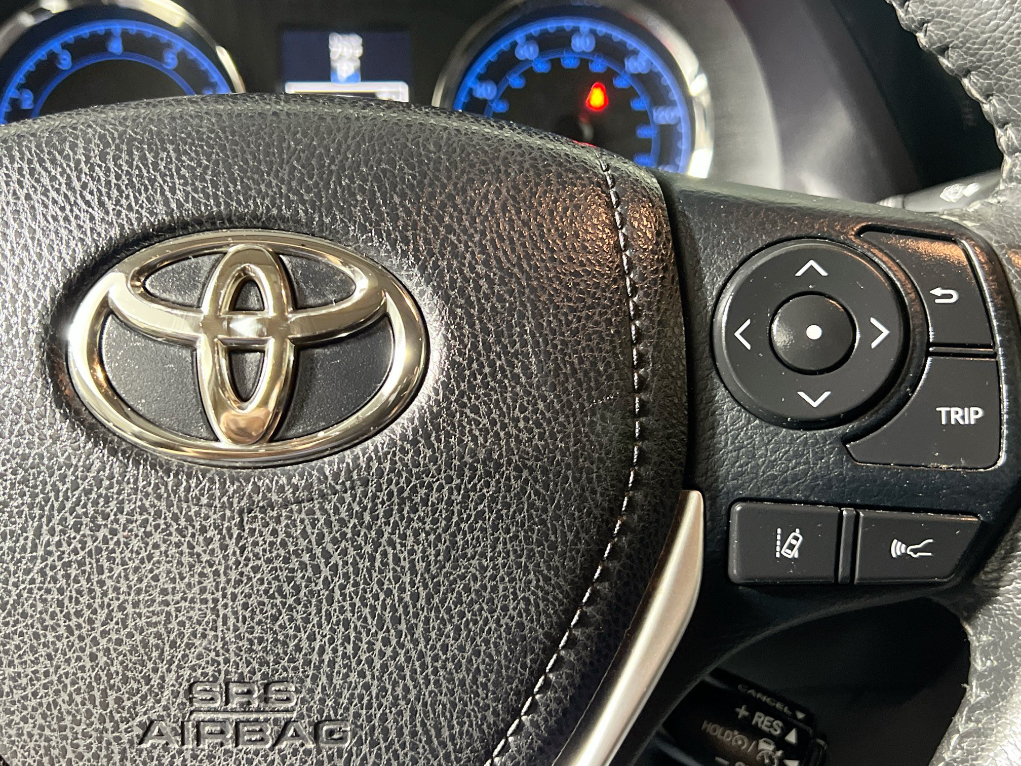 Used 2019 Toyota Corolla SE w/ SE Premium Package FWD image 19