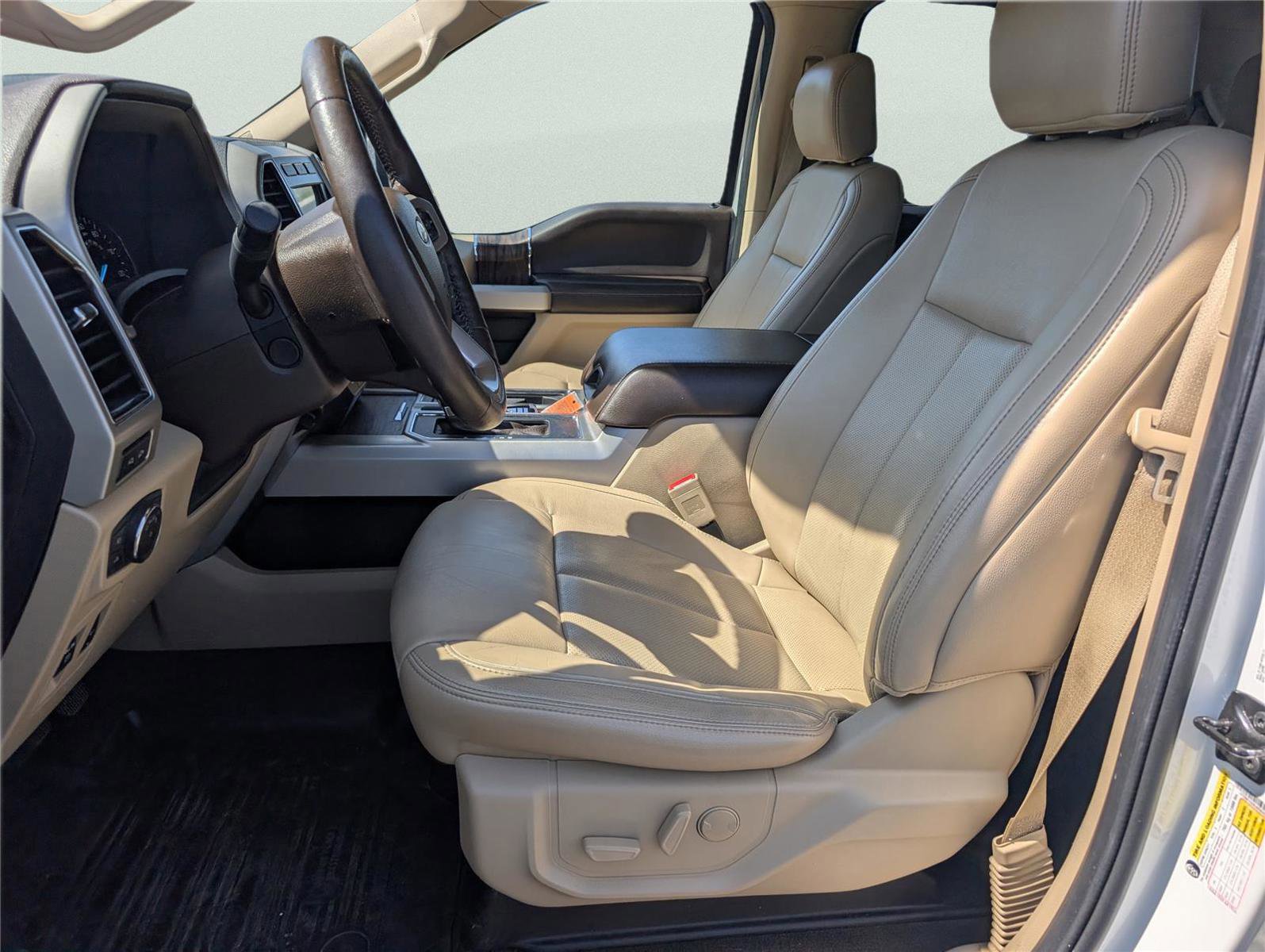 Used 2020 Ford F150 Lariat w/ Equipment Group 502A Luxury image 10