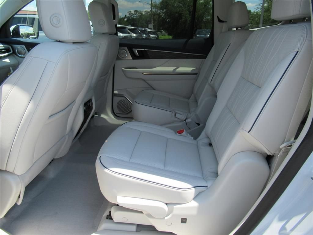 New 2026 Buick Enclave Avenir w/ Super Cruise Package FWD image 34