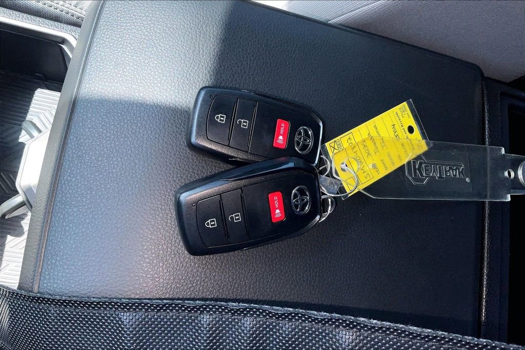 Used 2025 Toyota Tacoma SR5 AWD/4WD image 13