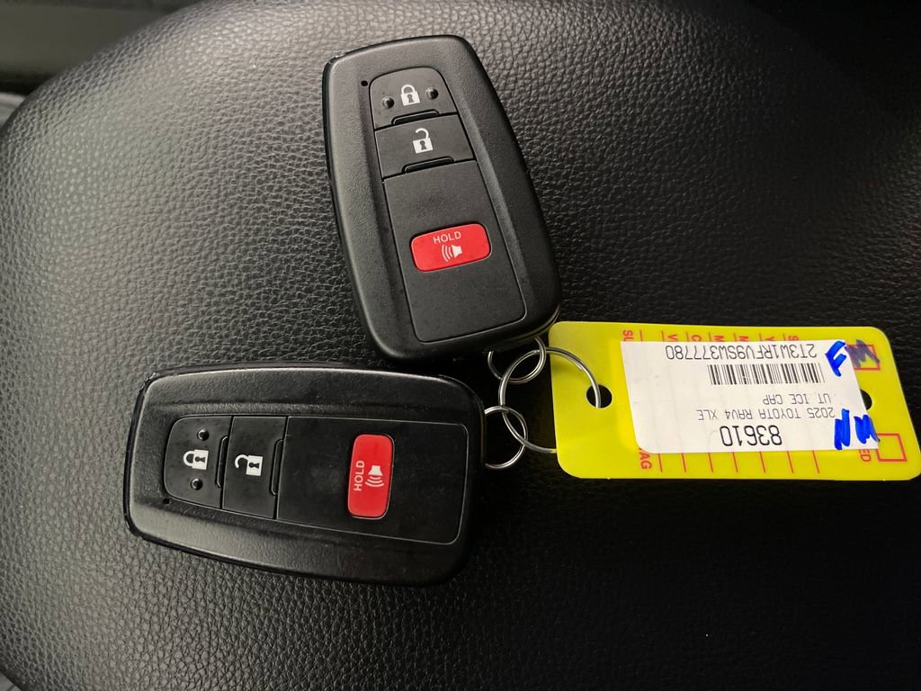 Certified 2025 Toyota RAV4 XLE FWD image 24