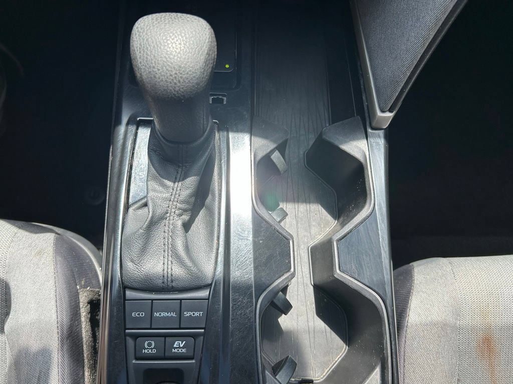 Used 2025 Toyota Camry LE w/ Convenience Package FWD image 36