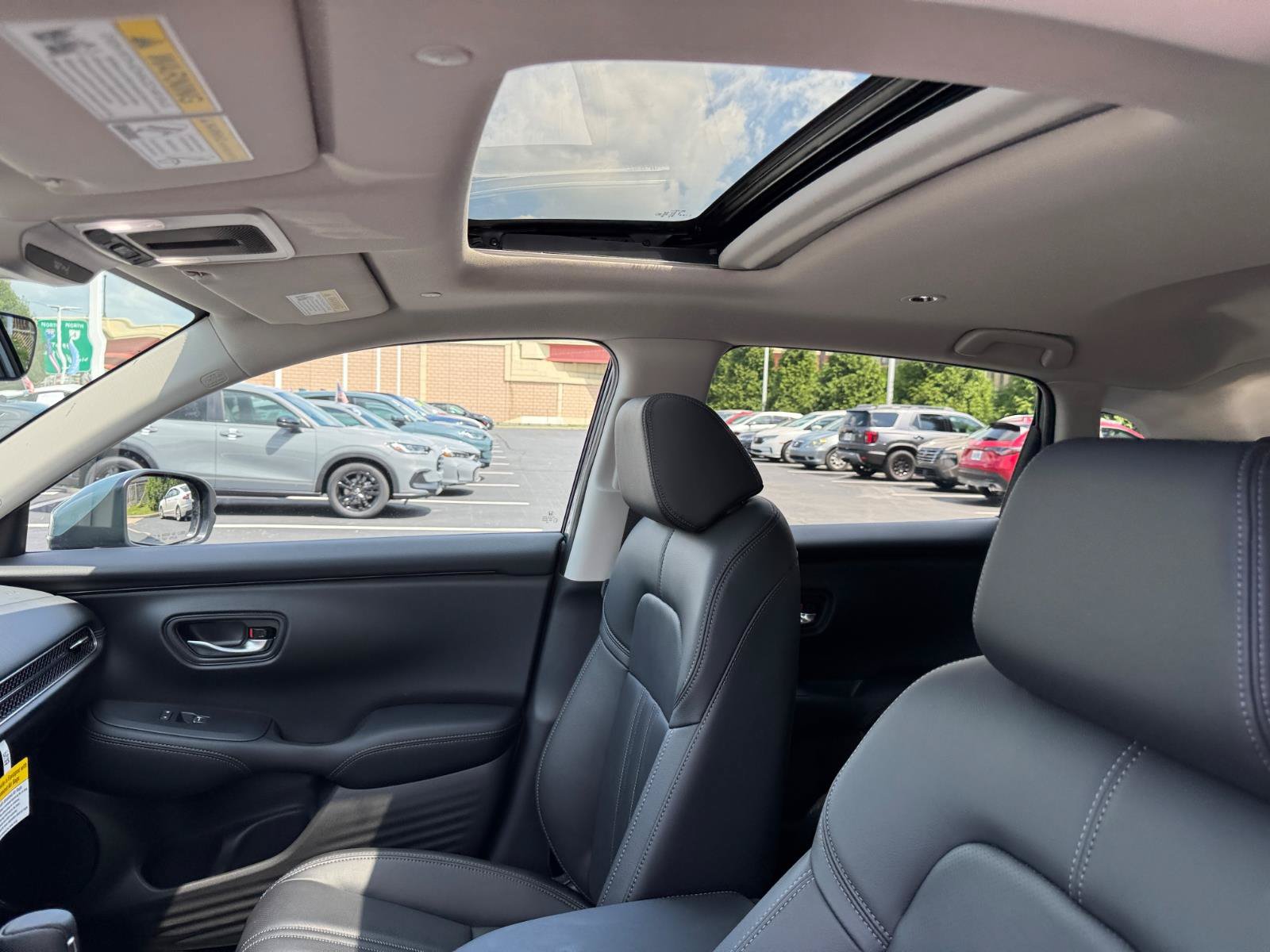 New 2027 Honda HR-V EX-L image 15