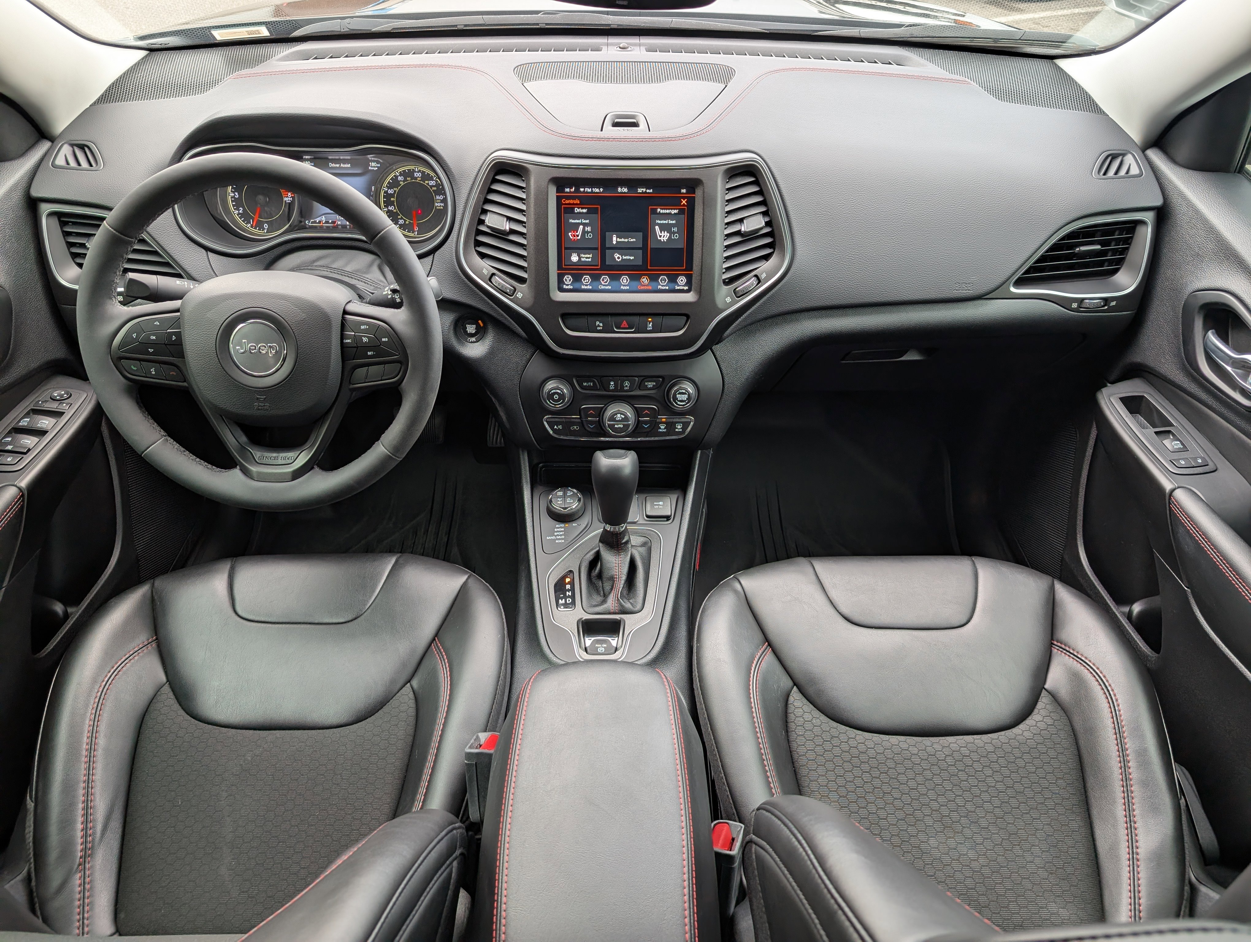 Used 2022 Jeep Cherokee Trailhawk image 22