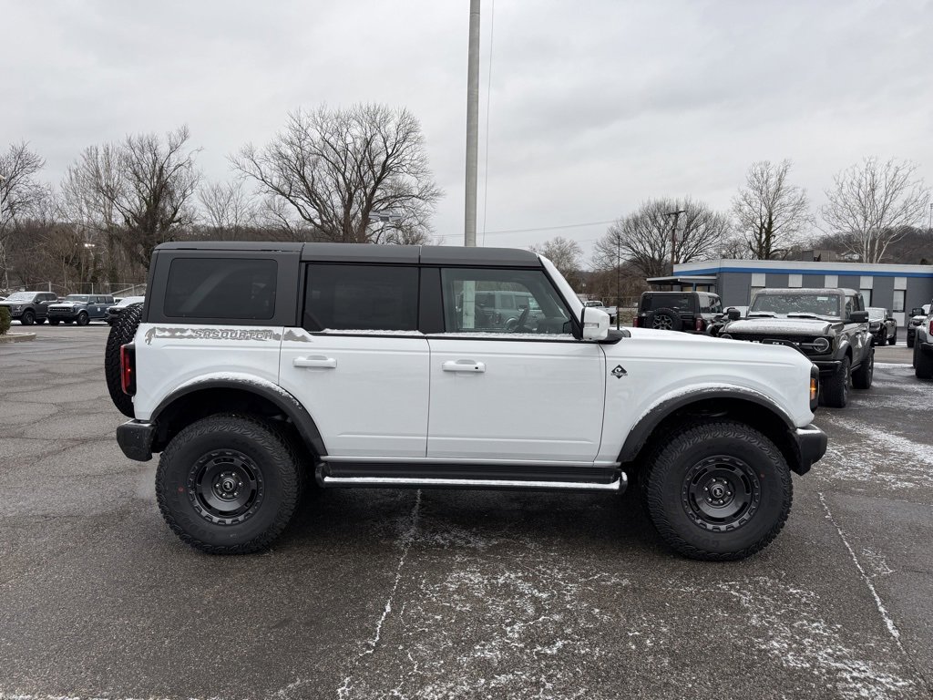 New 2025 Ford Bronco Outer Banks w/ Sasquatch Package image 8