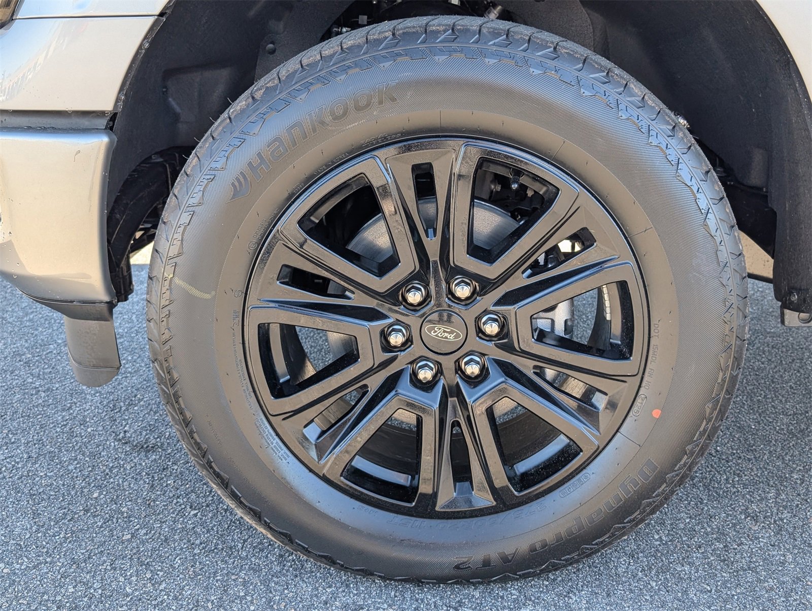 New 2025 Ford F150 Platinum w/ FX4 Off-Road Package image 13