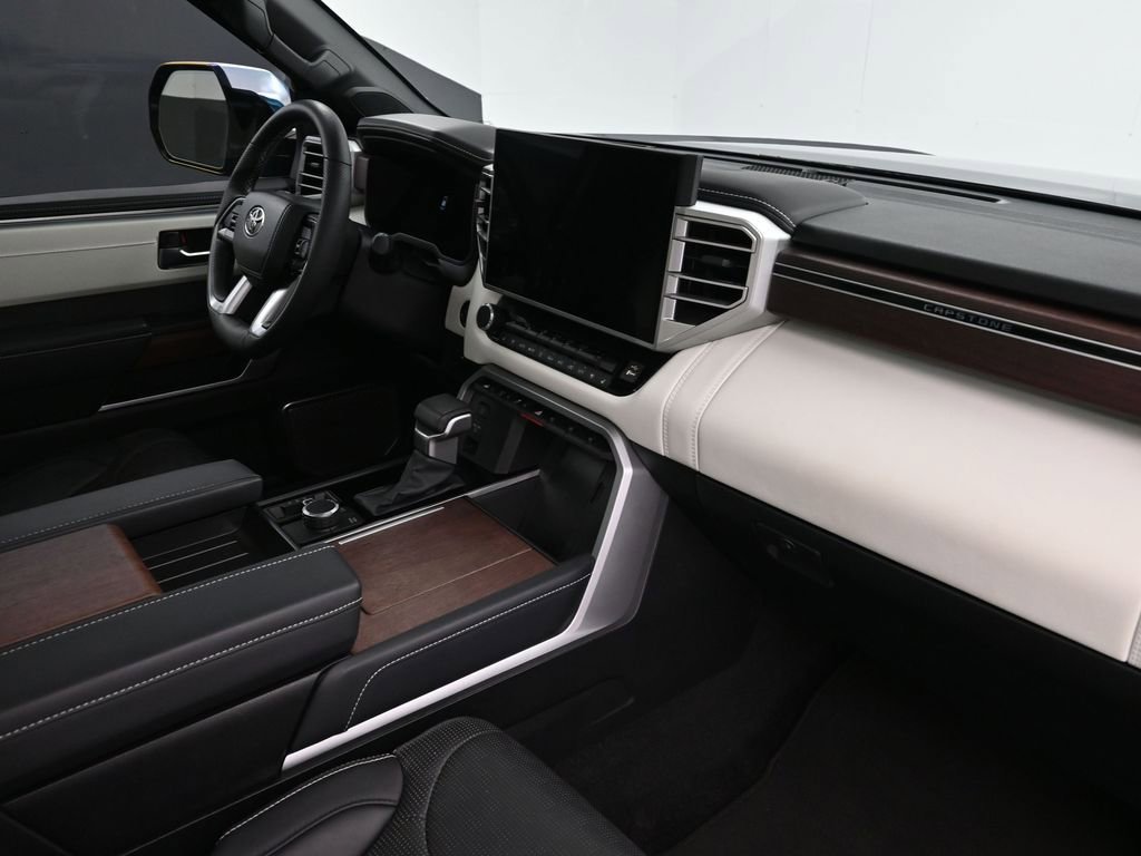Used 2025 Toyota Sequoia Capstone image 13