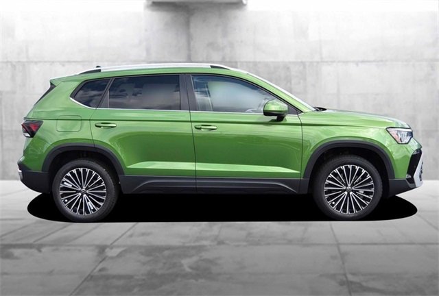 New 2025 Volkswagen Taos SE image 5