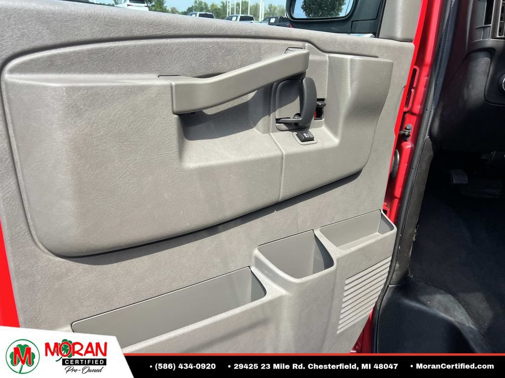 Used 2019 Chevrolet Express 3500 LS RWD image 18