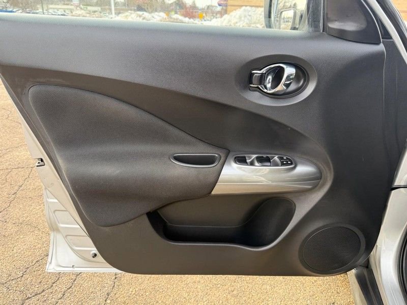 Used 2017 Nissan Juke SV image 19