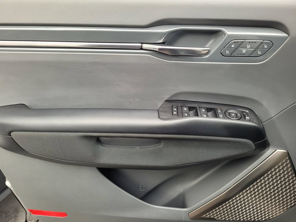 Used 2025 Kia EV9 GT-Line AWD/4WD image 17