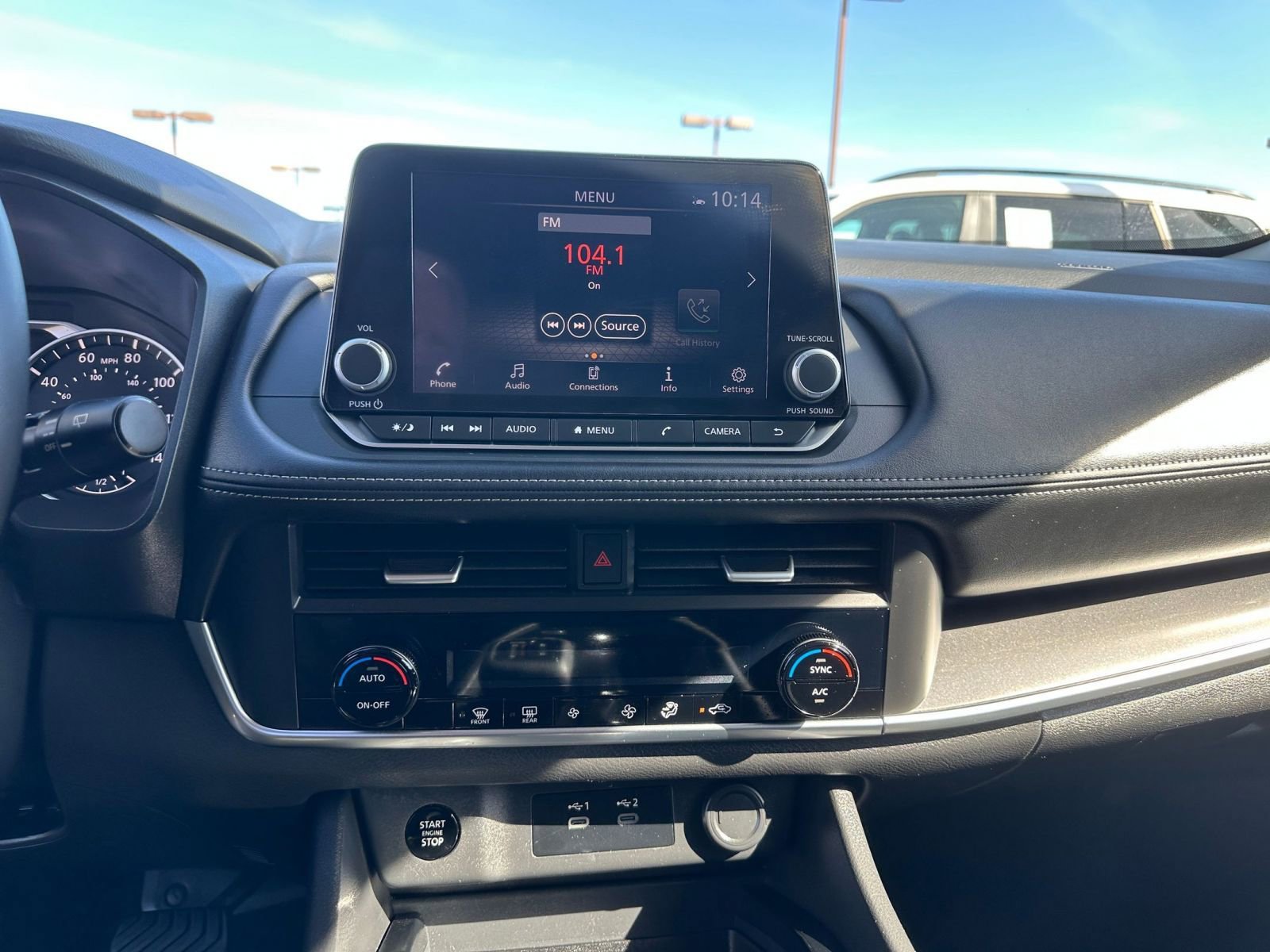 Used 2025 Nissan Rogue SV image 17