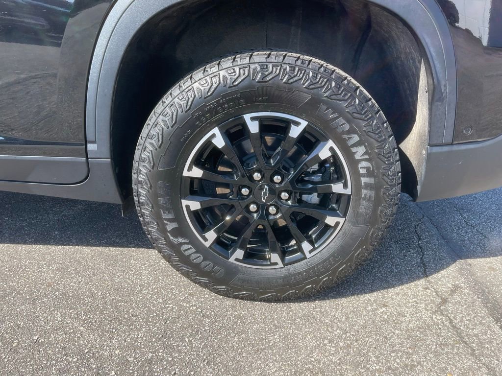 Used 2025 Chevrolet Traverse Z71 w/ Enhanced Driving Package image 33