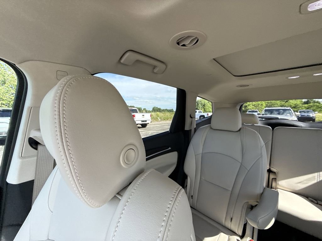 Certified 2023 Buick Enclave Essence w/ Experience Buick Package FWD image 10