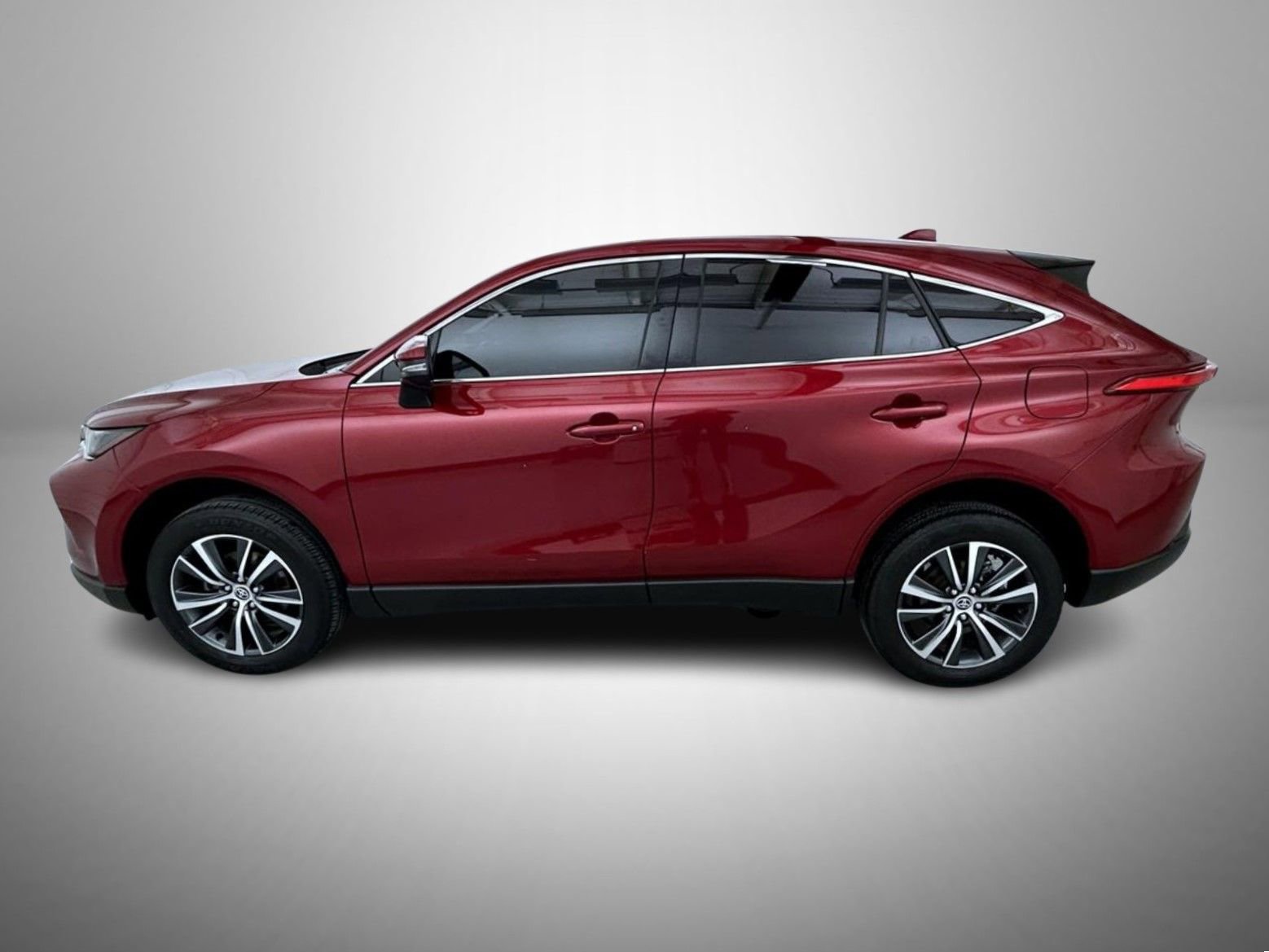 Used 2022 Toyota Venza LE image 8