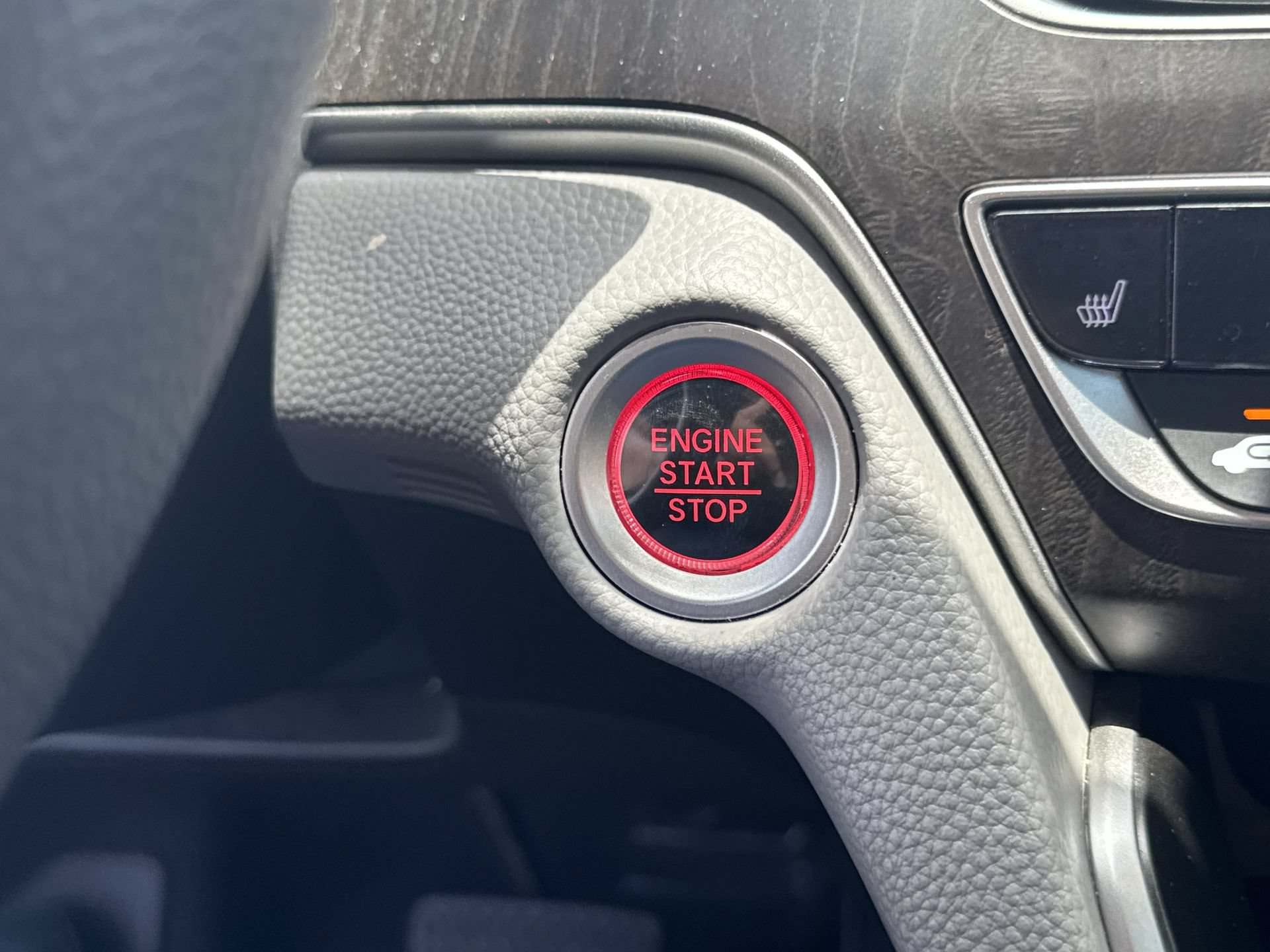 Used 2018 Honda Accord EX image 32