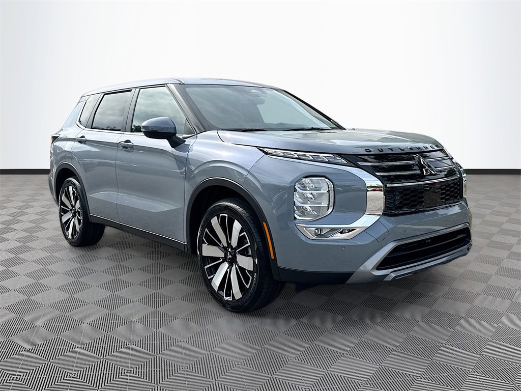 New 2026 Mitsubishi Outlander SE image 3
