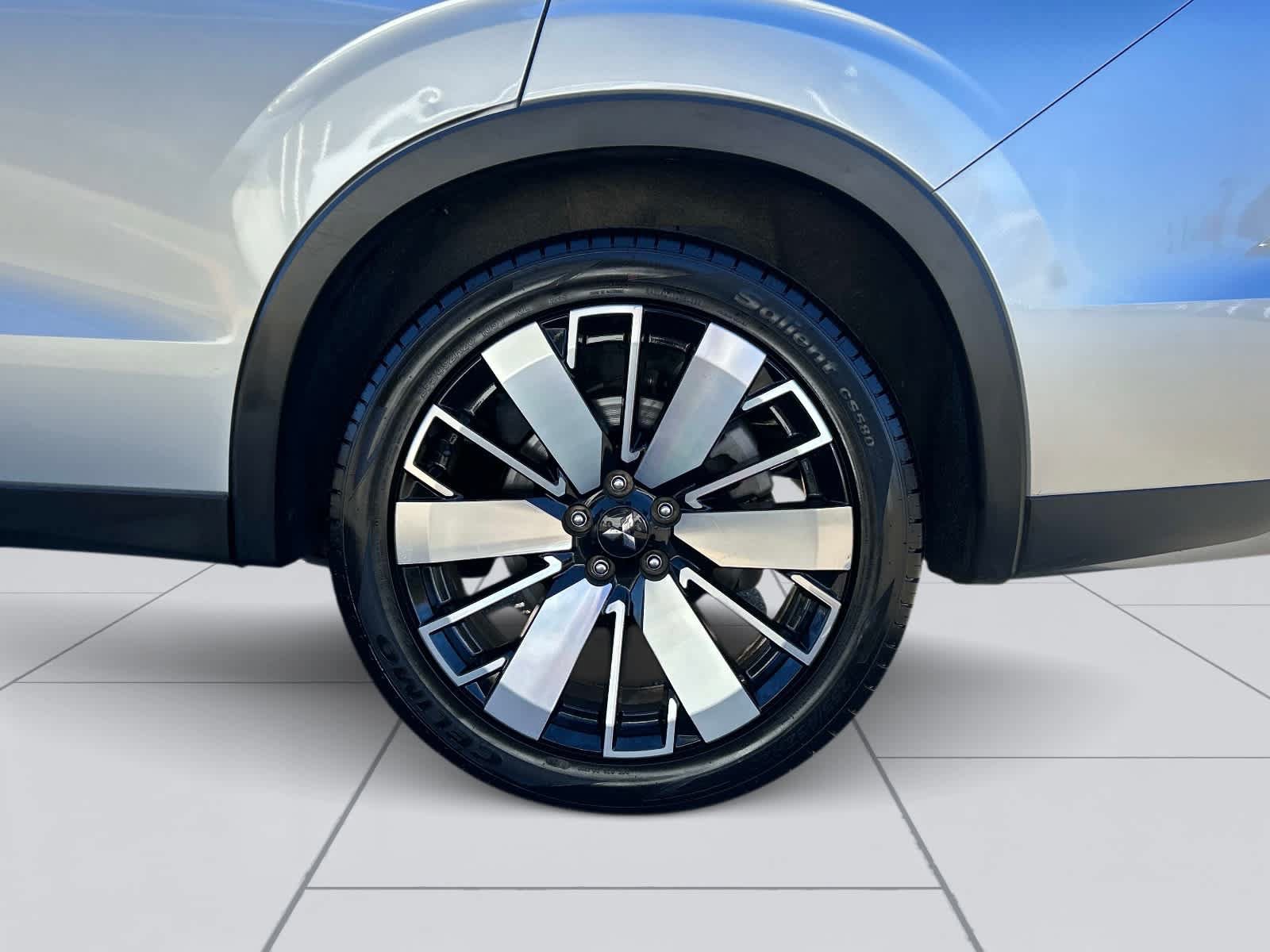 Used 2025 Mitsubishi Outlander SE AWD/4WD image 11