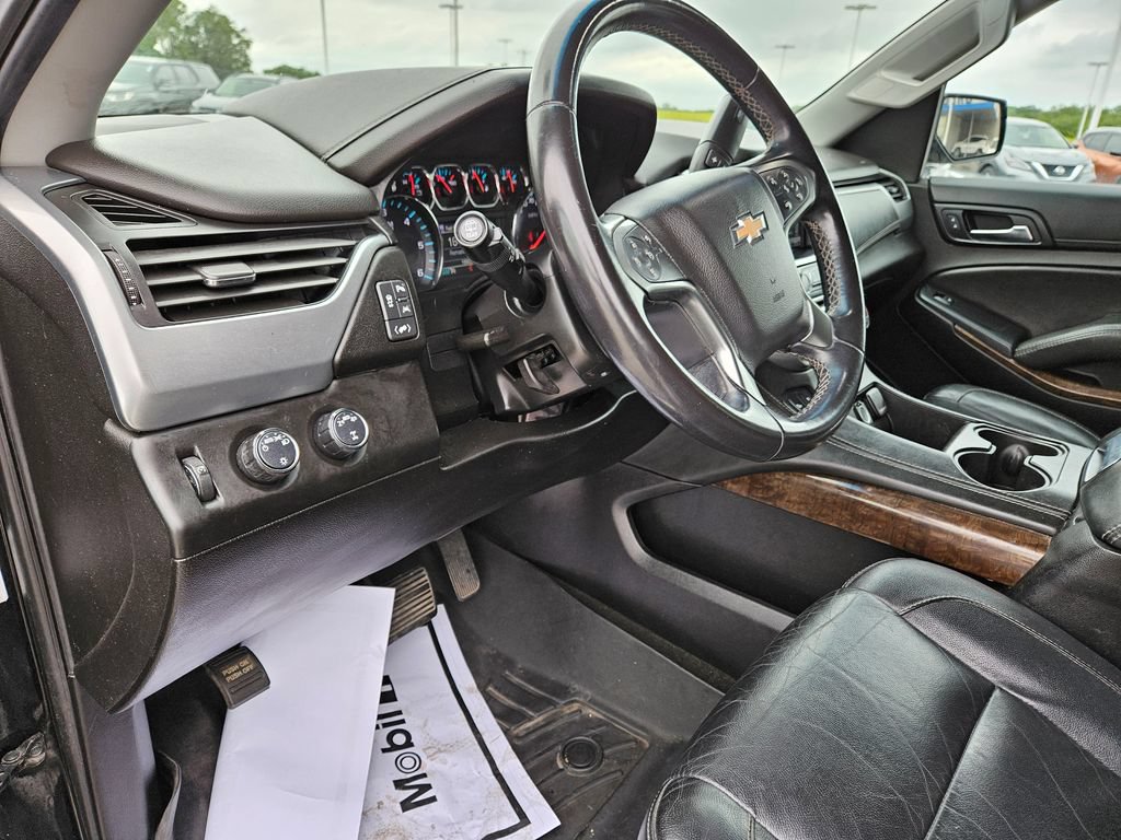 Used 2018 Chevrolet Suburban LT AWD/4WD image 20