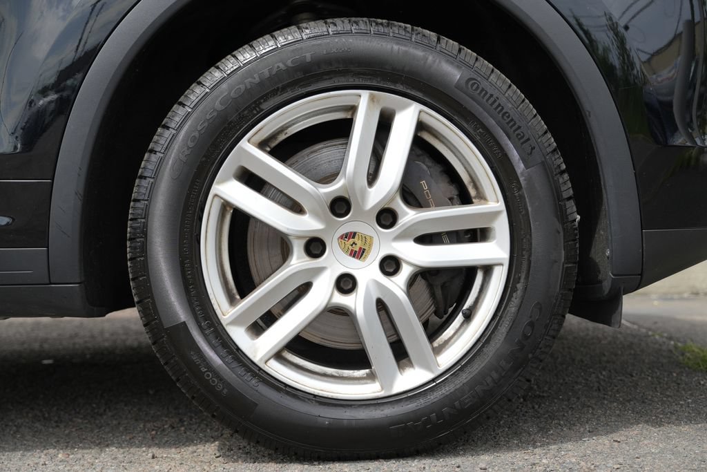 Used 2016 Porsche Cayenne AWD/4WD image 10