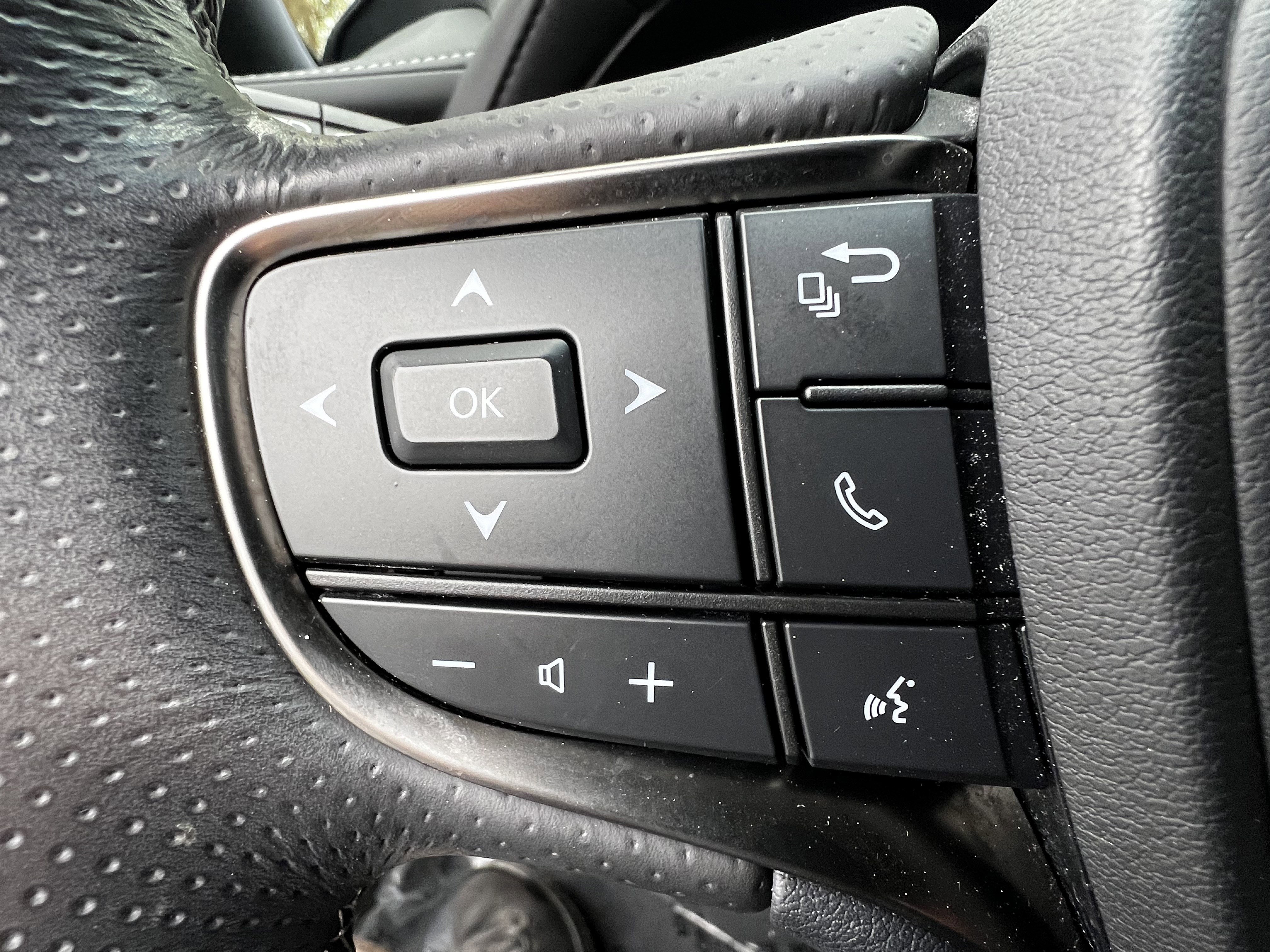 Certified 2023 Lexus LS 500 F Sport w/ Cold Weather Package (CK) image 19