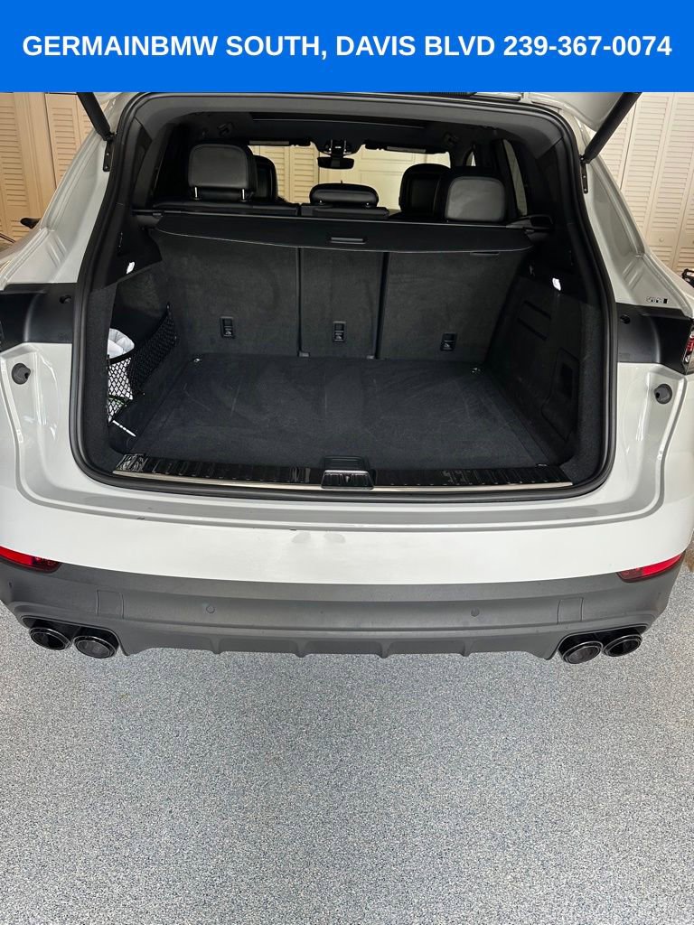 Used 2023 Porsche Cayenne AWD/4WD image 11