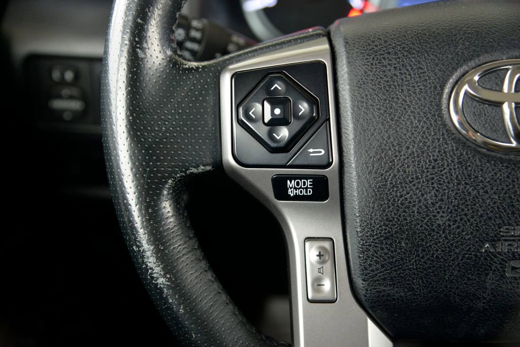 Used 2016 Toyota 4Runner Limited AWD/4WD image 22
