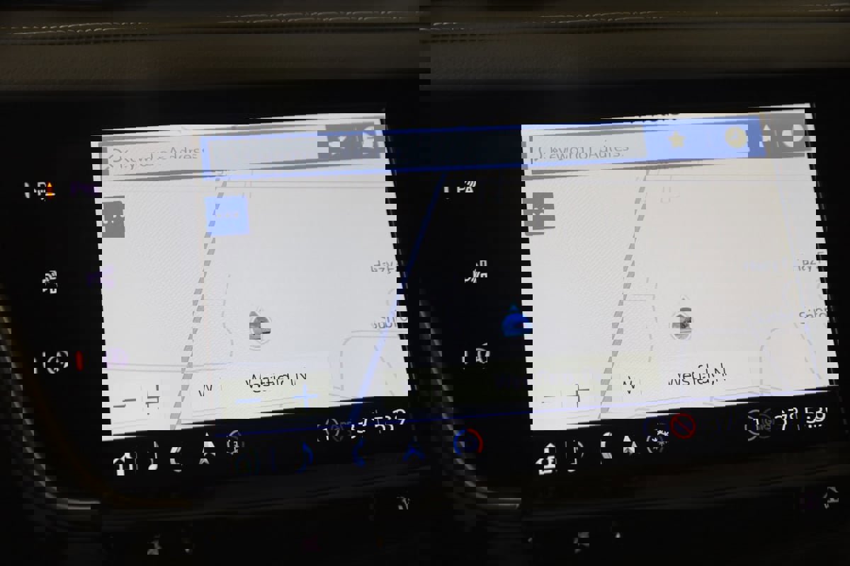 Used 2024 Cadillac XT6 Premium Luxury w/ Technology Package image 10