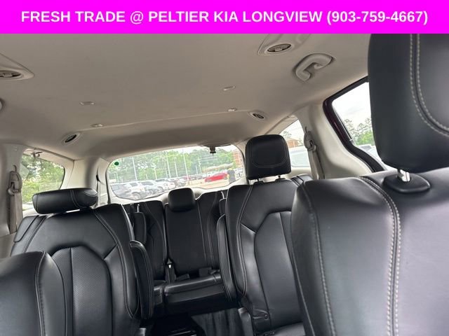 Used 2020 Chrysler Voyager Lxi FWD image 18