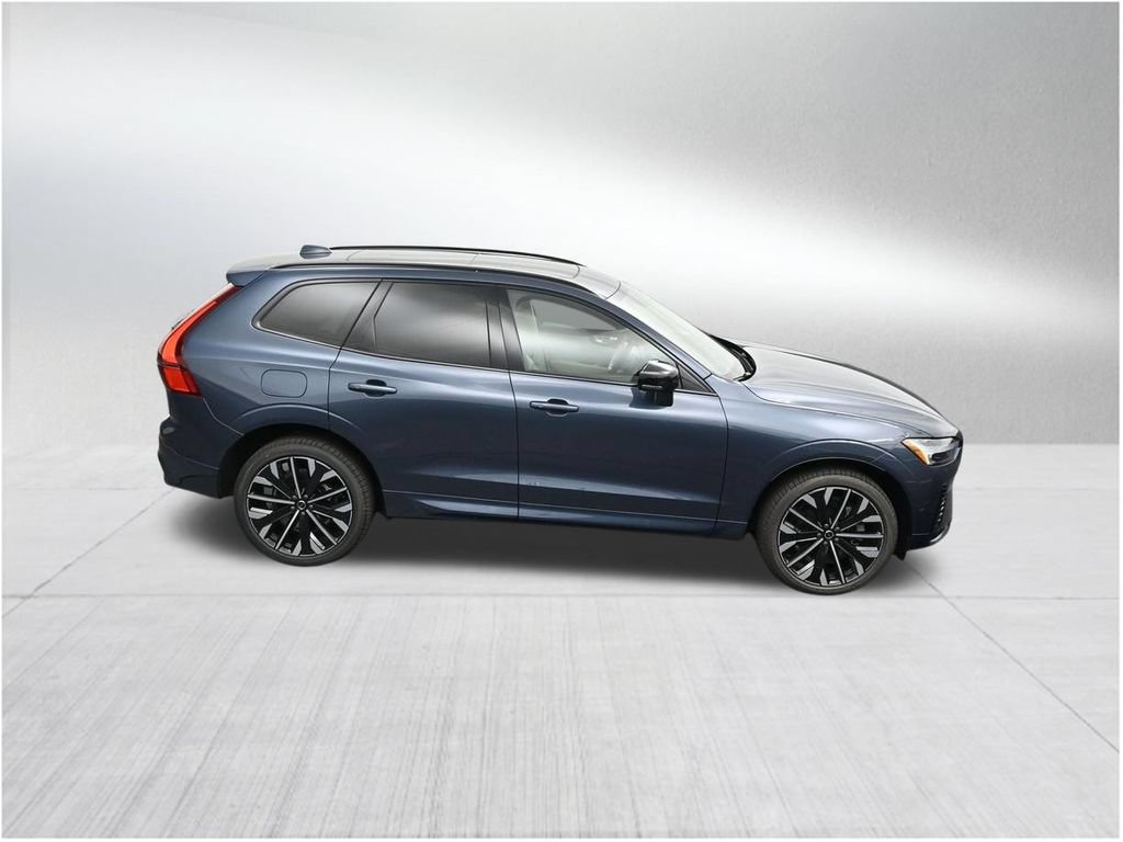 New 2026 Volvo XC60 T8 Ultra w/ Protection Package Premier AWD/4WD image 18