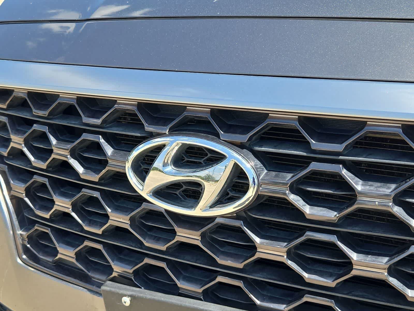 Used 2019 Hyundai Santa Fe SEL FWD image 11