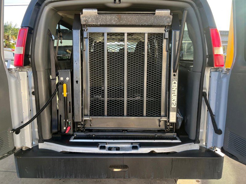 Used 2012 Chevrolet Express 3500 LS image 12