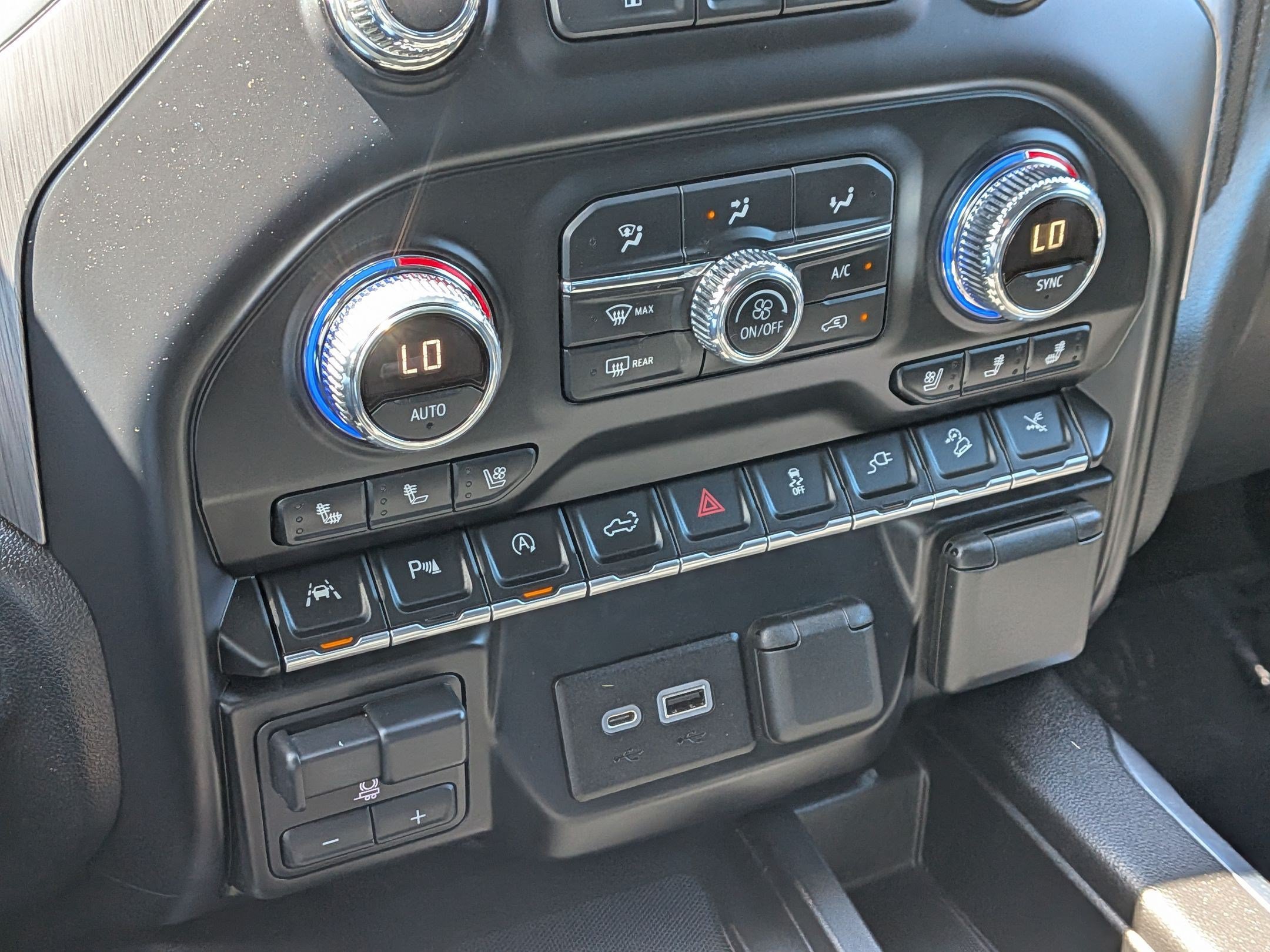 Used 2019 GMC Sierra 1500 Denali w/ Denali Ultimate Package AWD/4WD image 23