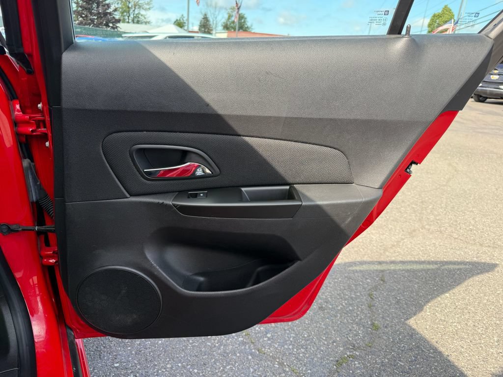 Used 2014 Chevrolet Cruze LT w/ RS Package FWD image 28