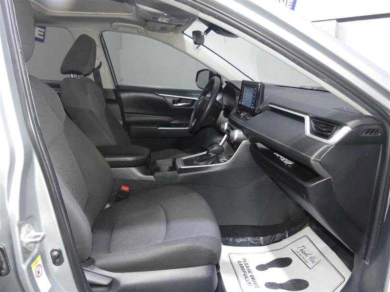 Used 2019 Toyota RAV4 XLE w/ Convenience Package image 21