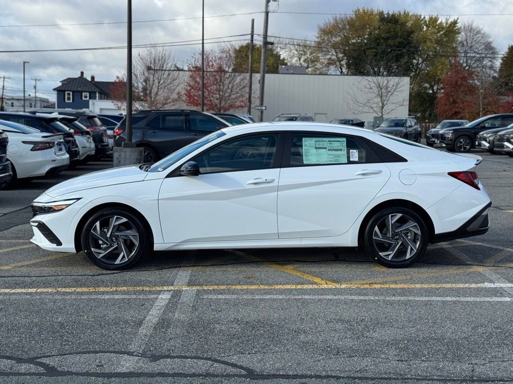 New 2025 Hyundai Elantra Sport image 2