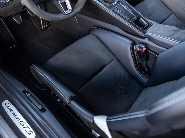 Used 2025 Porsche 718 Cayman GT4 image 43